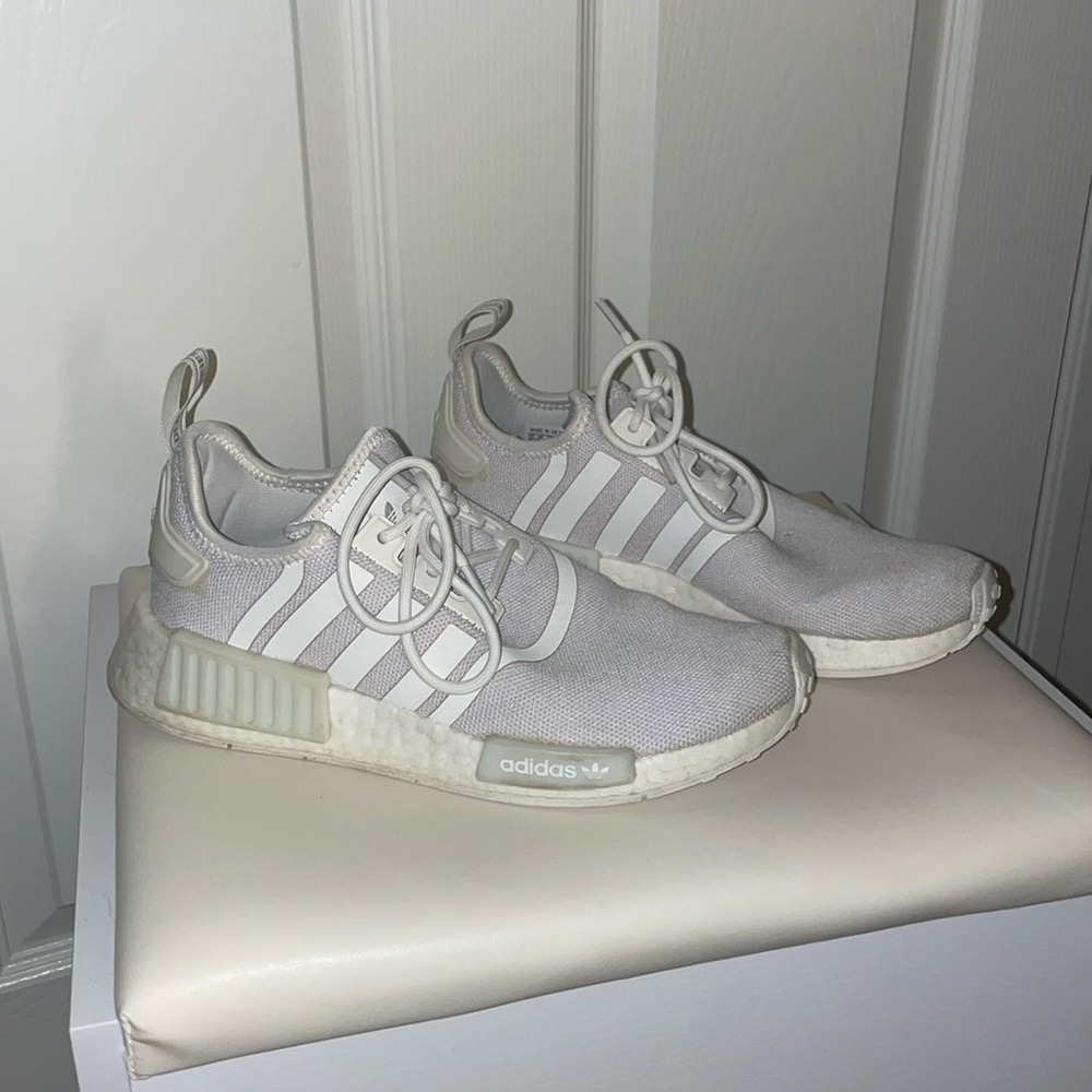 Women’s Adidas NMD_R1 Primeblue Shoes, size 7